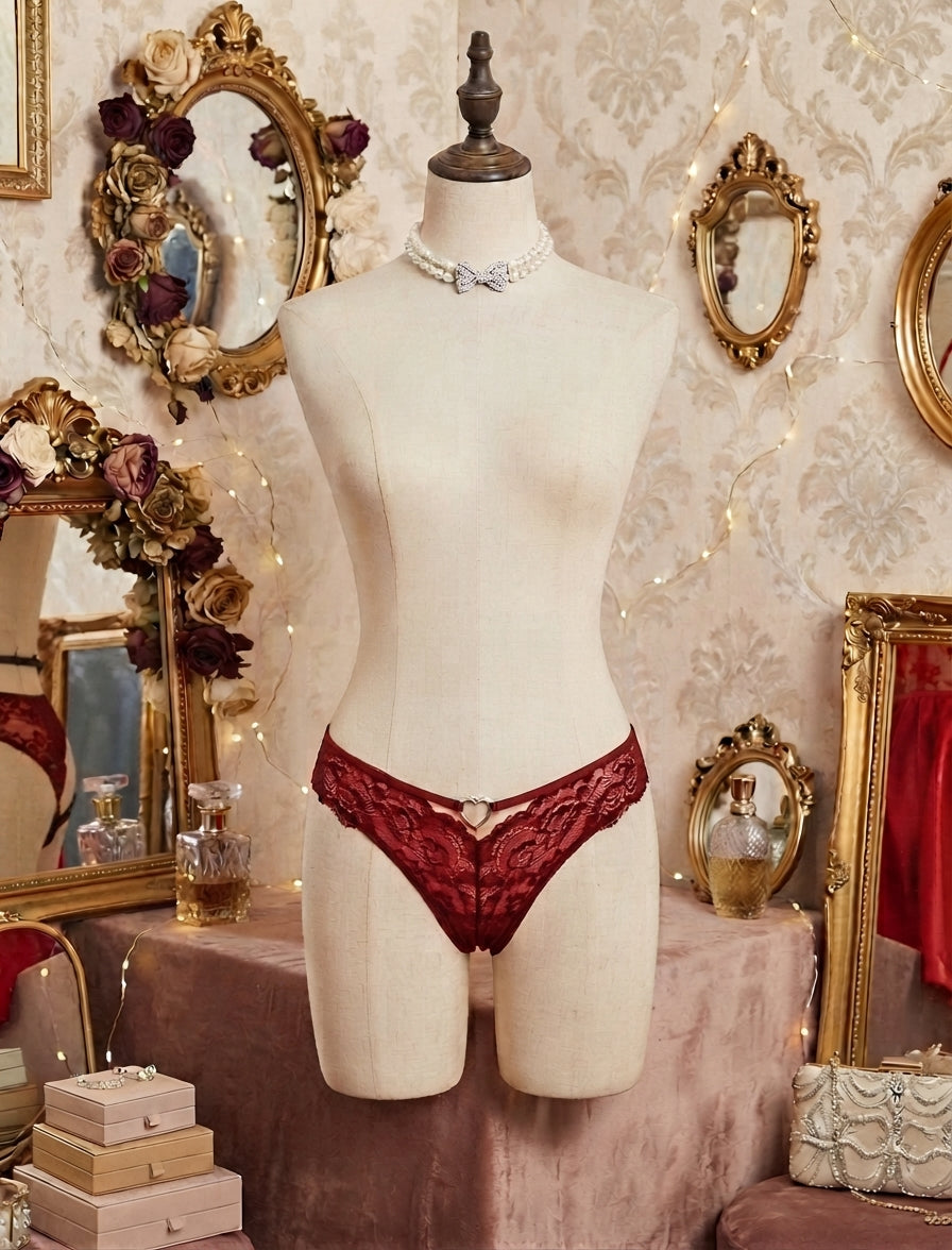 Bordo Dantelli Kalp Detaylı Külot