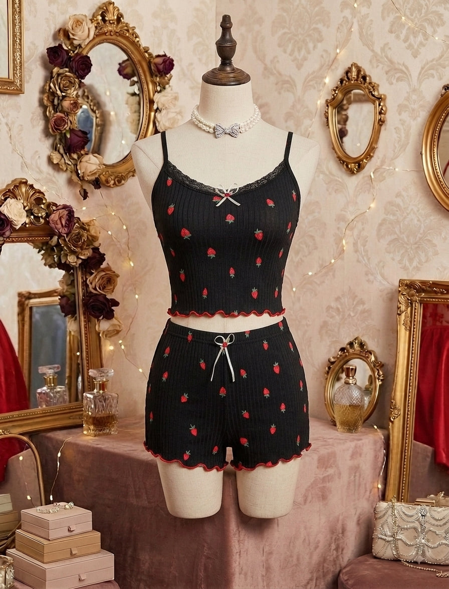 Çilek Desenli Örme Askılı Şortlu Pijama Takımı Siyah